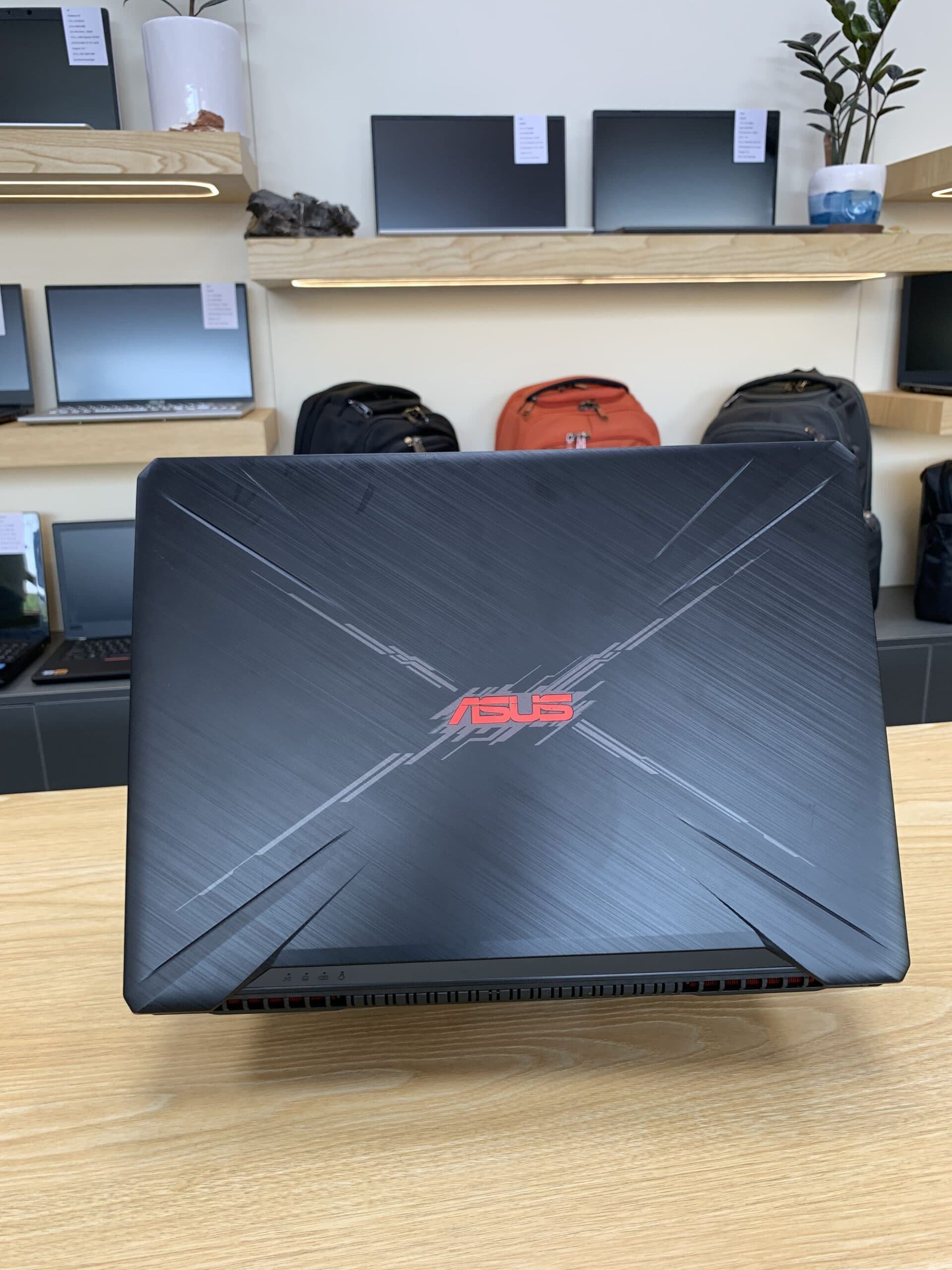 لپ تاپ ایسوس مدل Asus TUF FX86FE i5 8300H 16G 512SSD — تصویر ۸