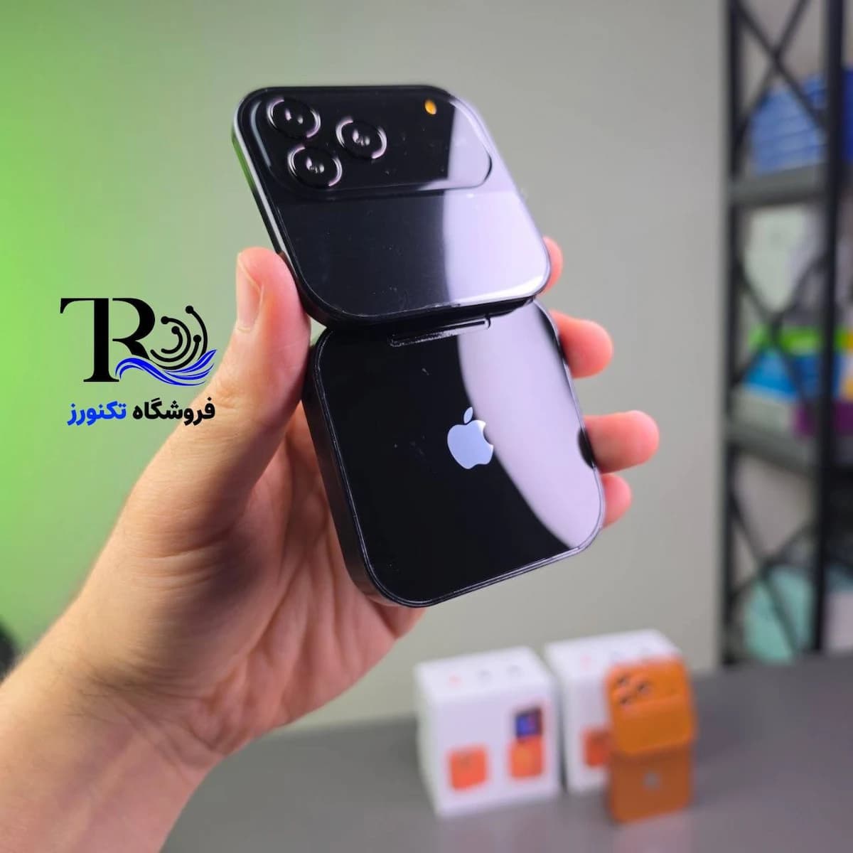 گوشی تاشو مینی طرح ایفون ۱۷ — تصویر ۵