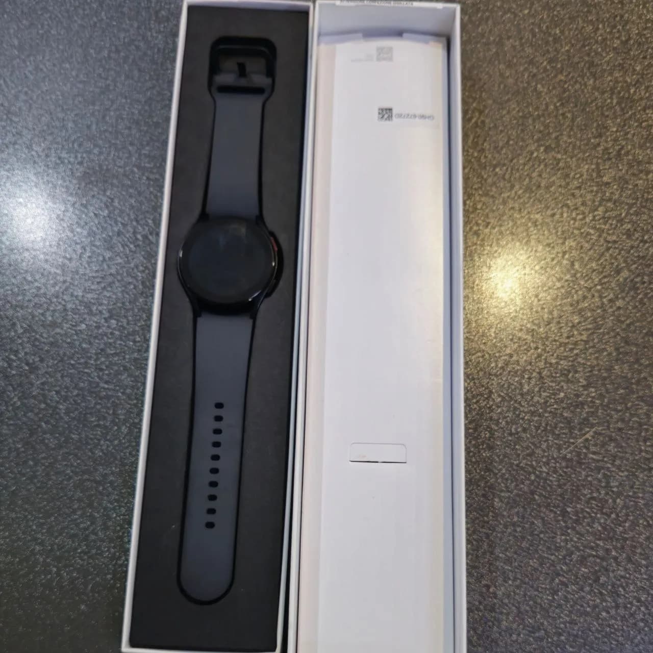 ساعت هوشمند سامسونگ مدل Galaxy Watch4 44mm بند سیلیکونی (کارکرده)) — تصویر ۱۱