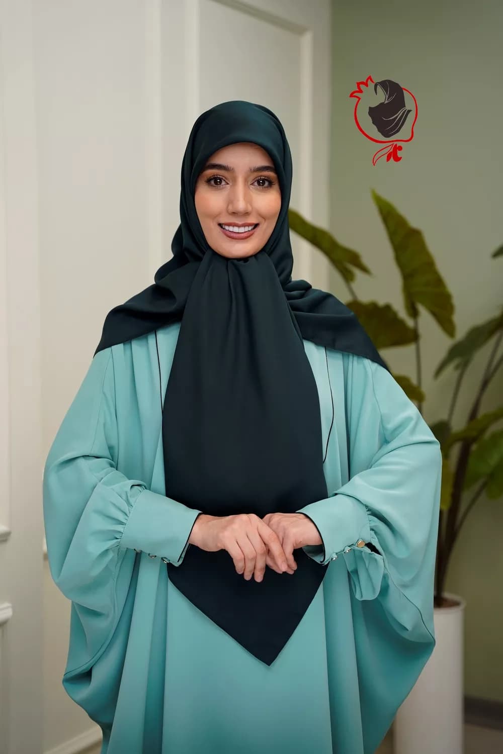 روسری حریرکرپ کشدار / بدون کش سبز درباری — تصویر ۶