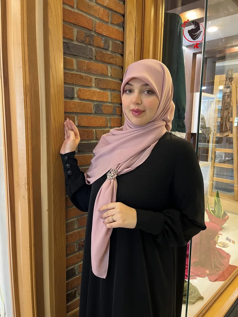 روسری حریرکرپ کشدار / بدون کش صورتی — تصویر ۲