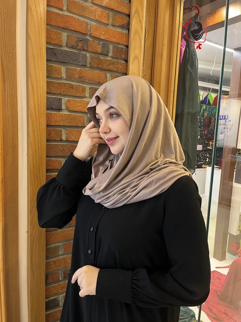 شال کویتی کرم خاکی — تصویر ۴