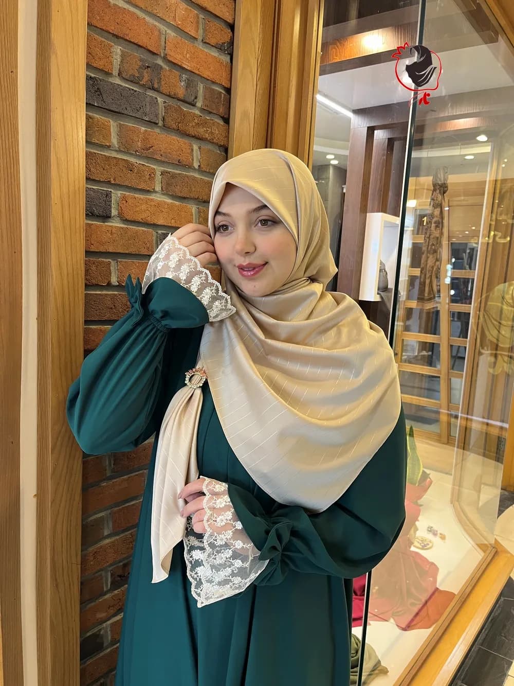 روسری ساتن سیلک خط دار کرم