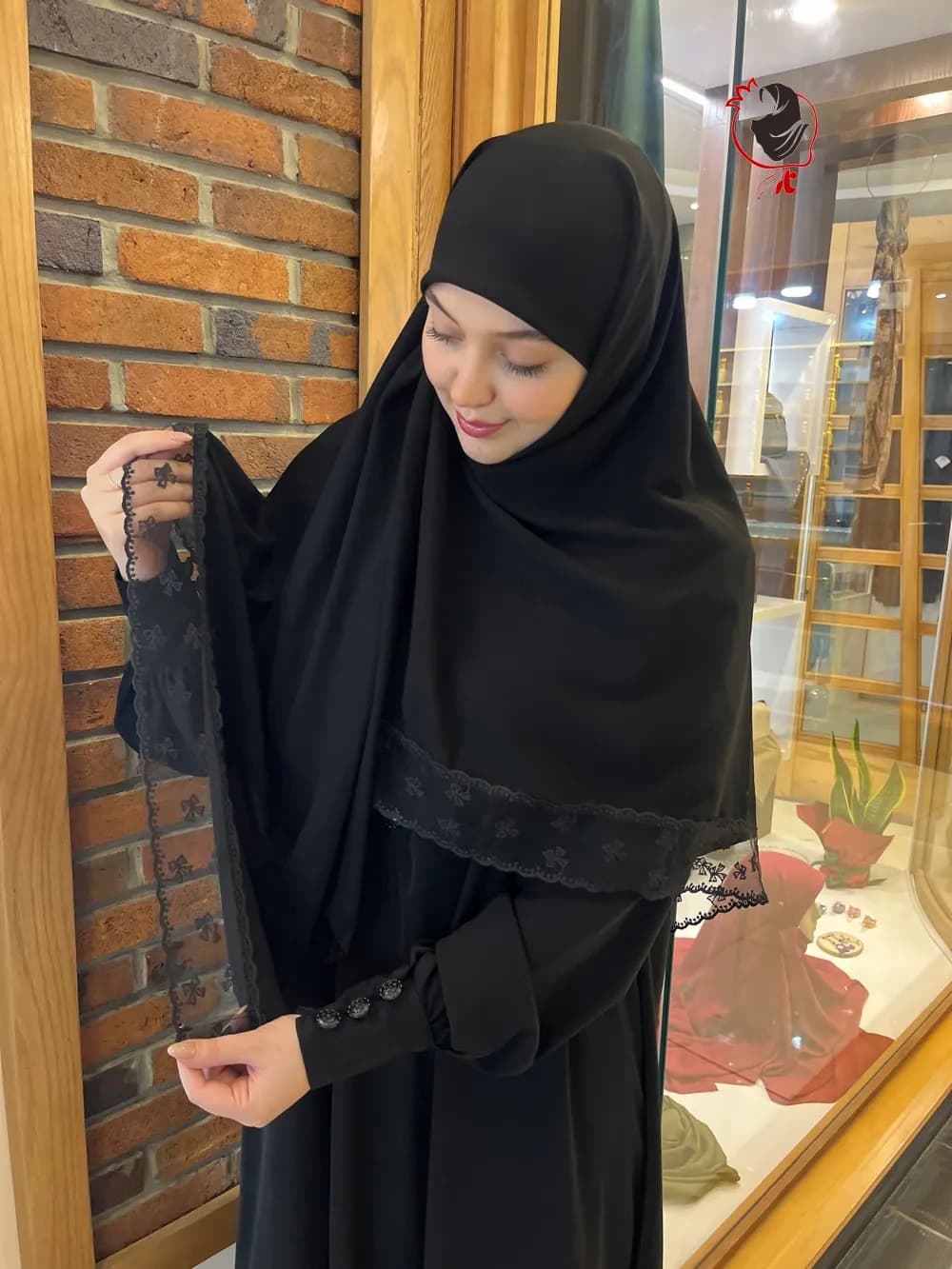 روسری مشکی مجلسی دانتل پاپیون