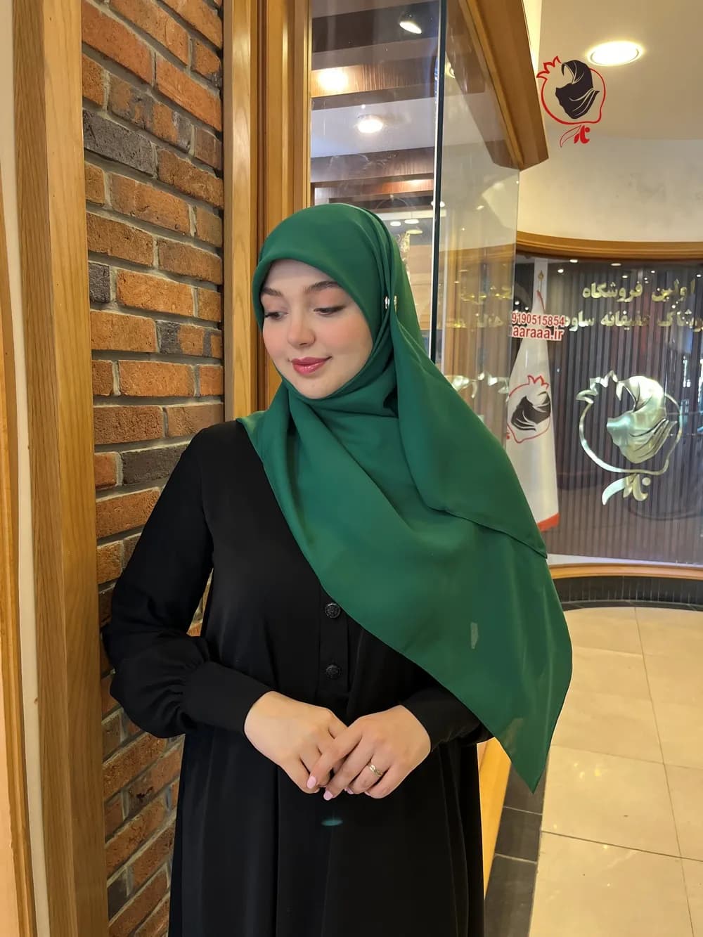 روسری حریرکرپ کشدار / بدون کش سبز سیدی
