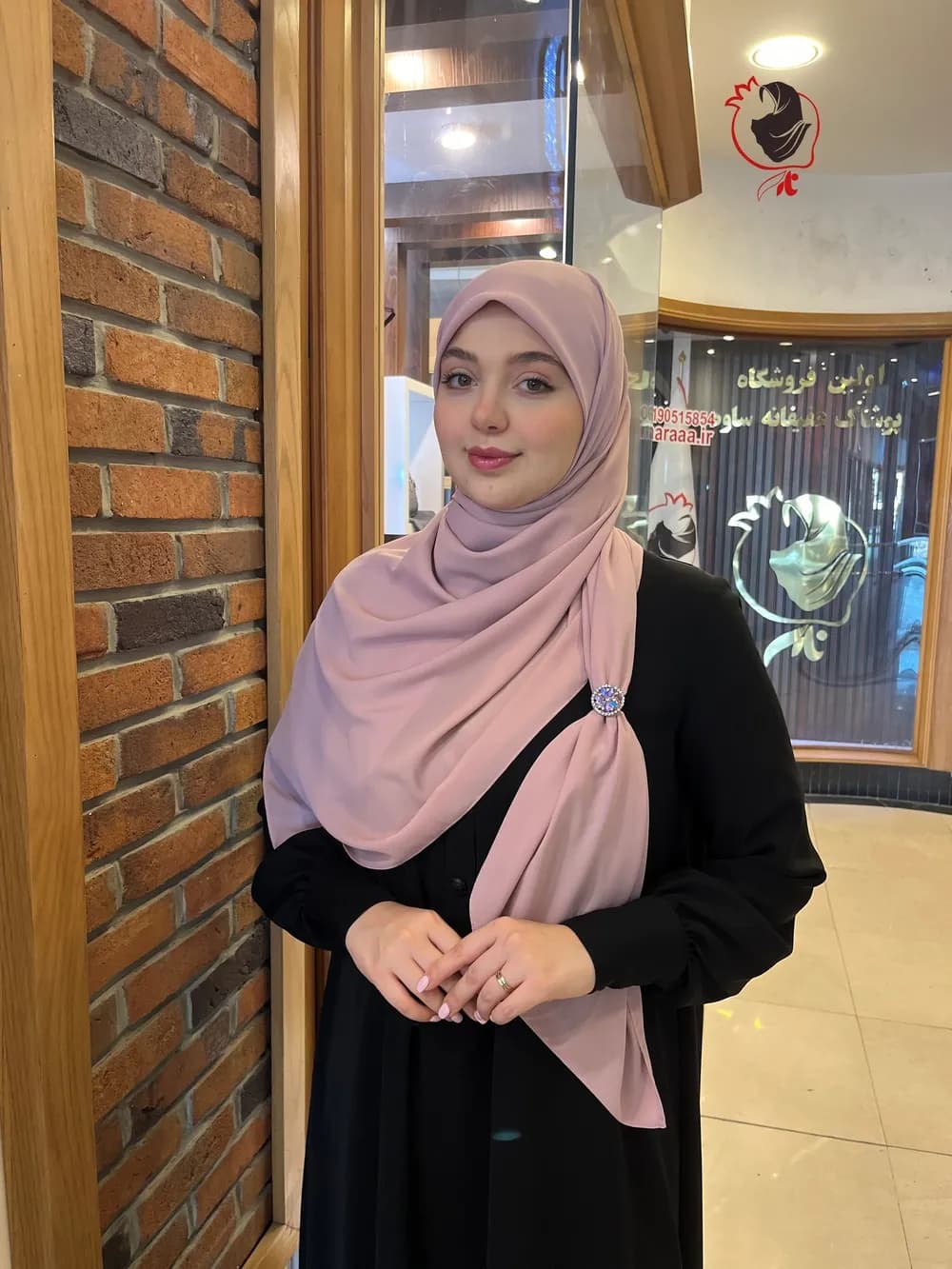 روسری حریرکرپ کشدار / بدون کش صورتی چرک — تصویر ۴