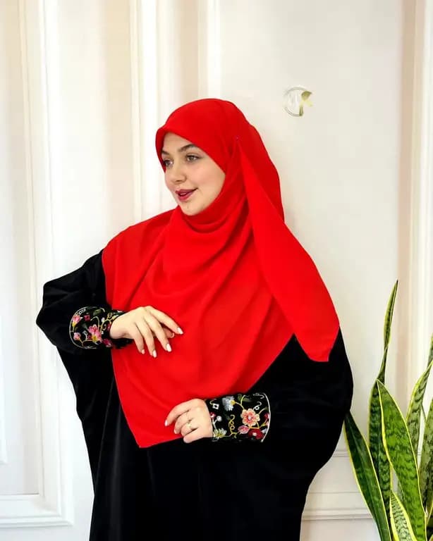 روسری حریرکرپ کشدار / بدون کش قرمز — تصویر ۳
