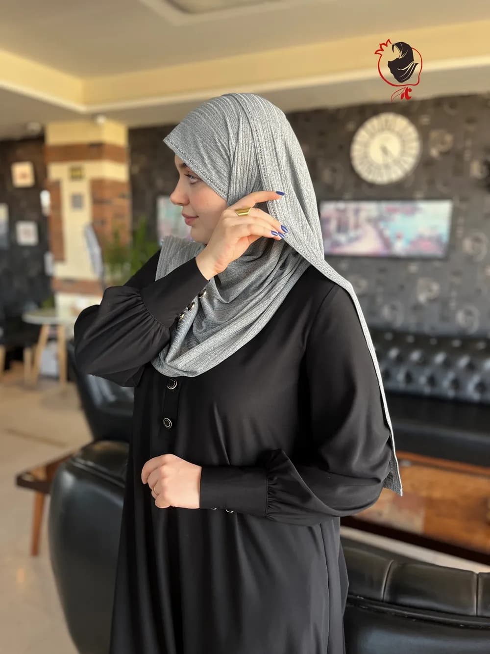 شال کشی نگیندار طوسی روشن — تصویر ۳