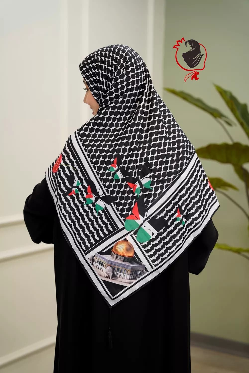 روسری نخ ابریشم طرح چفیه مشکی — تصویر ۲