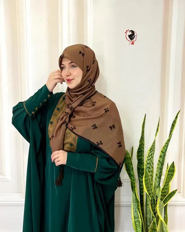 روسری نخ ابریشم پاپیون نسکافه ای — تصویر ۳