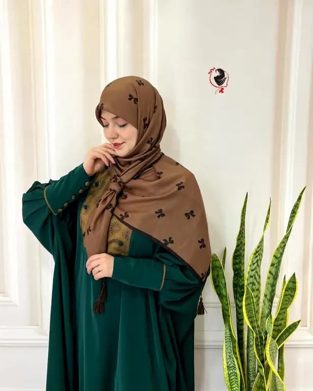 روسری نخ ابریشم پاپیون نسکافه ای — تصویر ۲