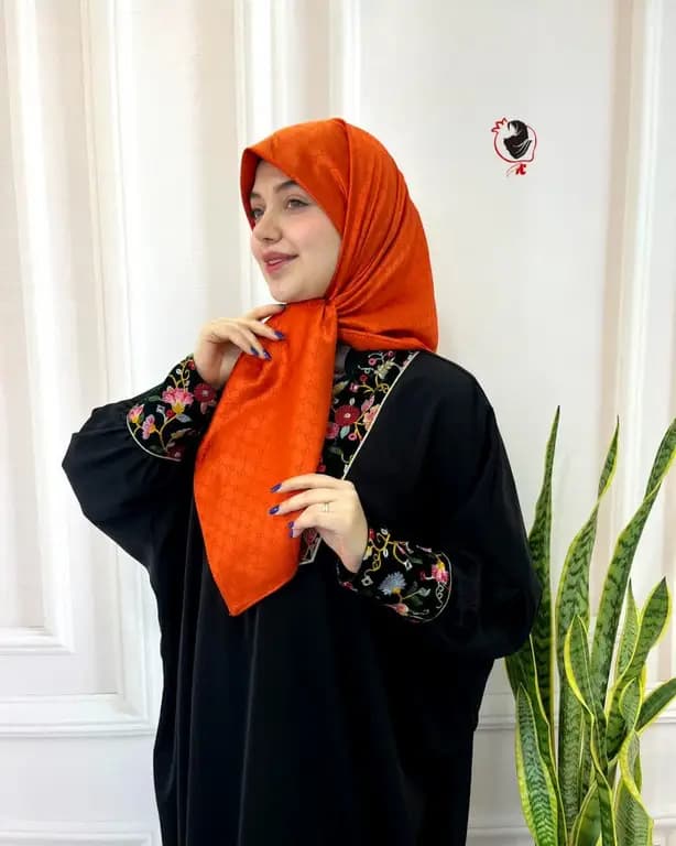 روسری مجلسی ساتن ژاکارد گوچی آجری روشن قواره کوچک