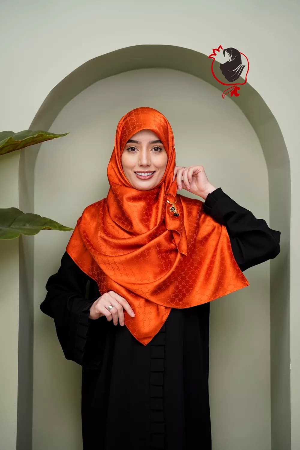 روسری مجلسی ساتن ژاکارد گوچی آجری روشن قواره بزرگ