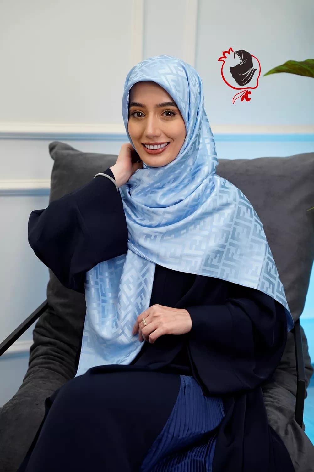 روسری مجلسی آبی ساتن ژاکارد فندی قواره بزرگ