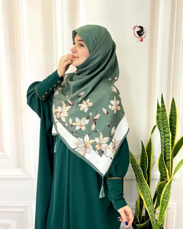 روسری سوپر نخ گل درشت سبز — تصویر ۳
