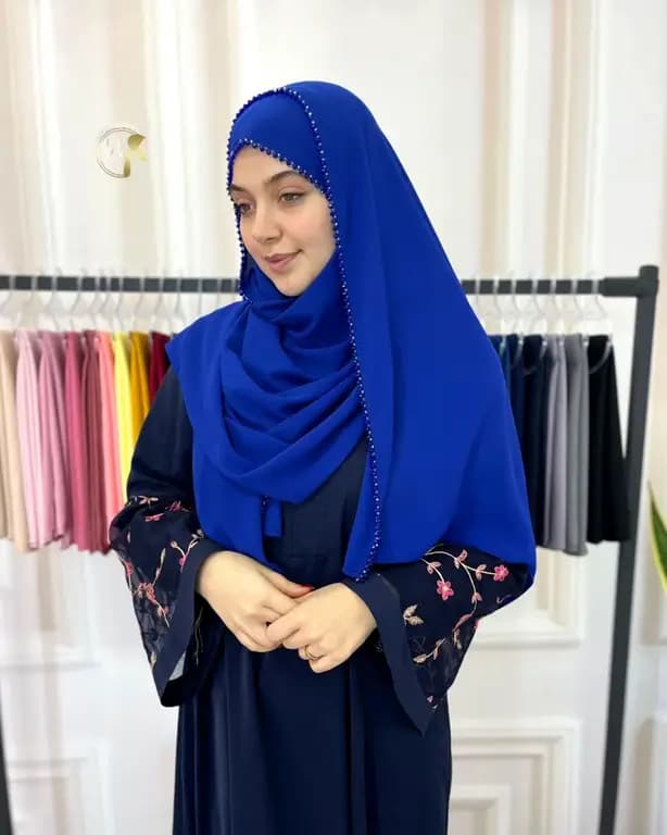 شال حریر کرپ آبی نفتی کریستال دوزی — تصویر ۳