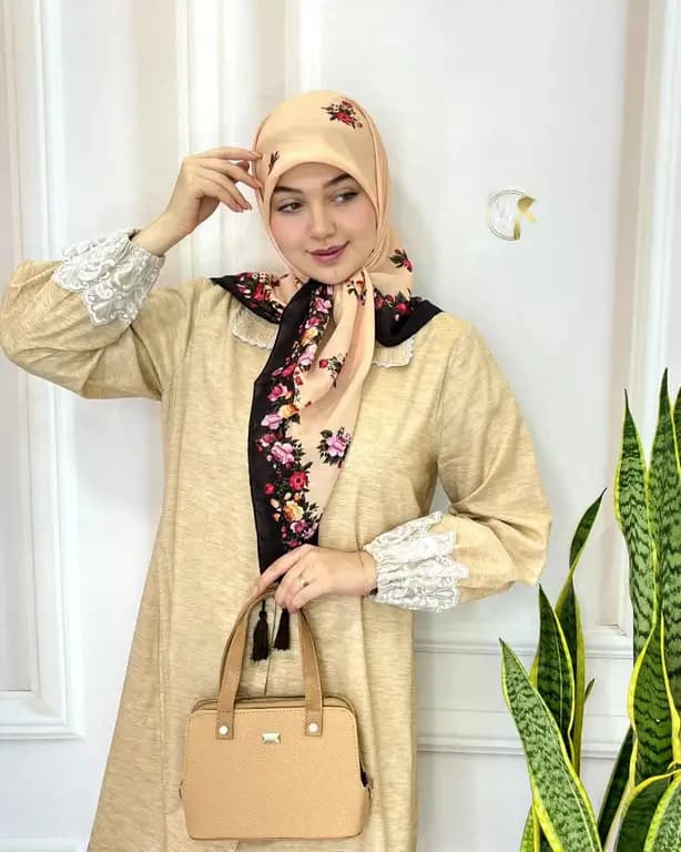 روسری سوپر نخ گلریز قواره متوسط