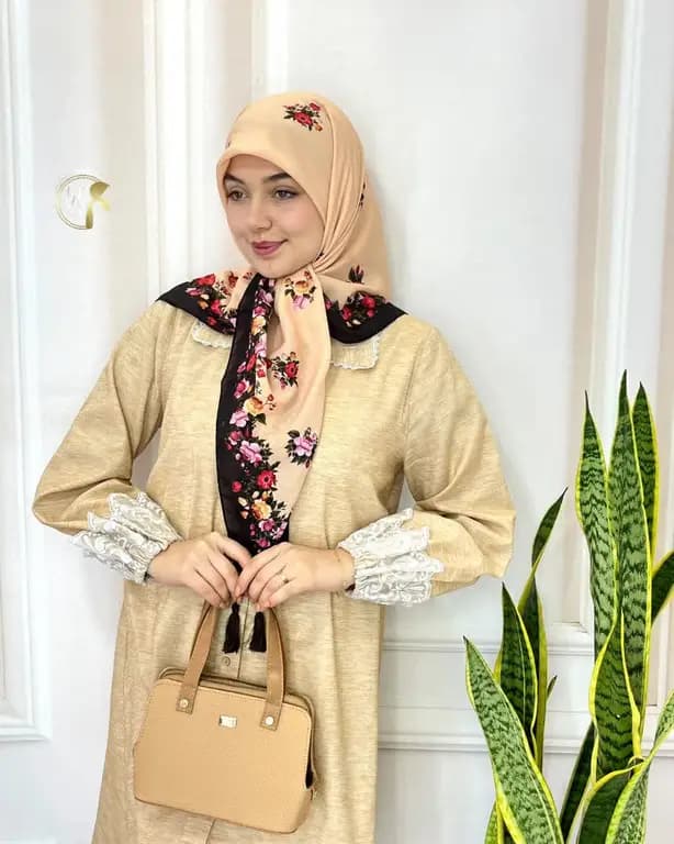 روسری سوپر نخ گلریز قواره متوسط — تصویر ۳