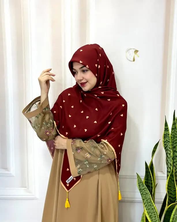 روسری سوپر نخ قلبی زرشکی قواره بزرگ — تصویر ۱۰