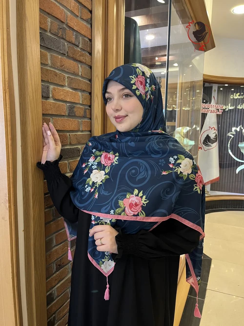 روسری سوپر نخ گلدار قواره بزرگ — تصویر ۱۰