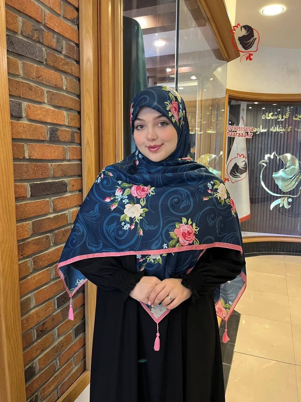 روسری سوپر نخ گلدار قواره بزرگ — تصویر ۹