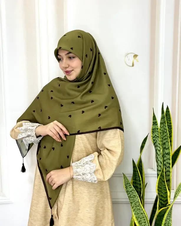 روسری نخ ابریشم سبز زیتونی قواره بزرگ