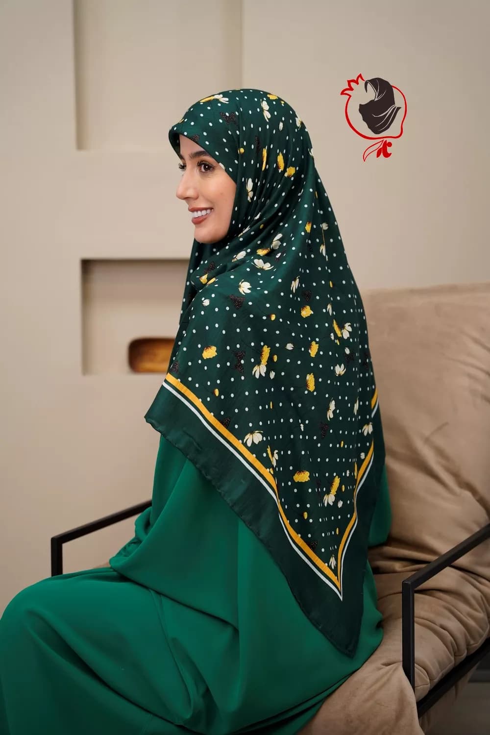روسری سوپر نخ سبز خالخالی گلگلی قواره بزرگ — تصویر ۲