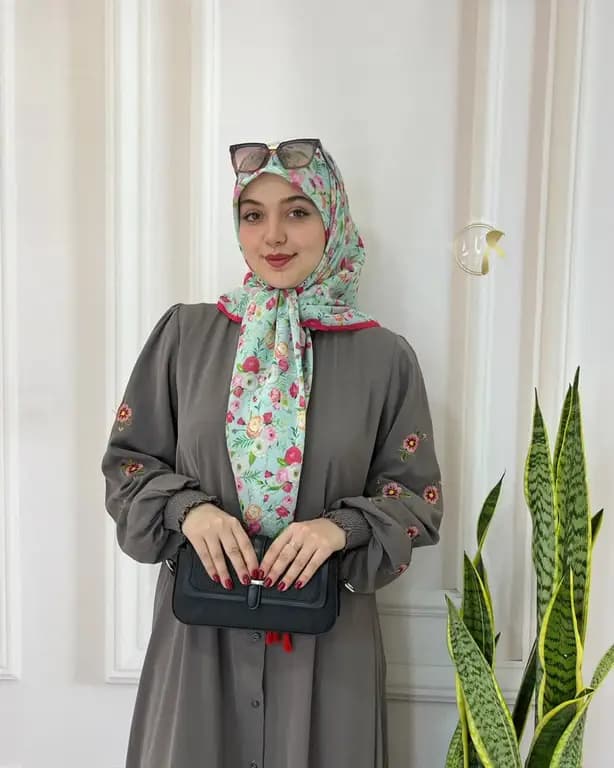 روسری سوپر نخ گلریز آبی فیروزه ای قواره متوسط