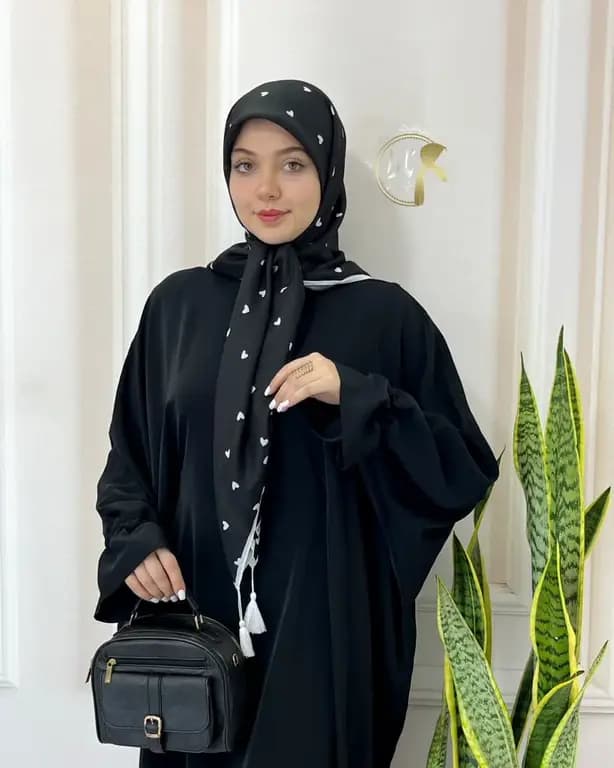روسری سوپر نخ مشکی قلبی قواره متوسط