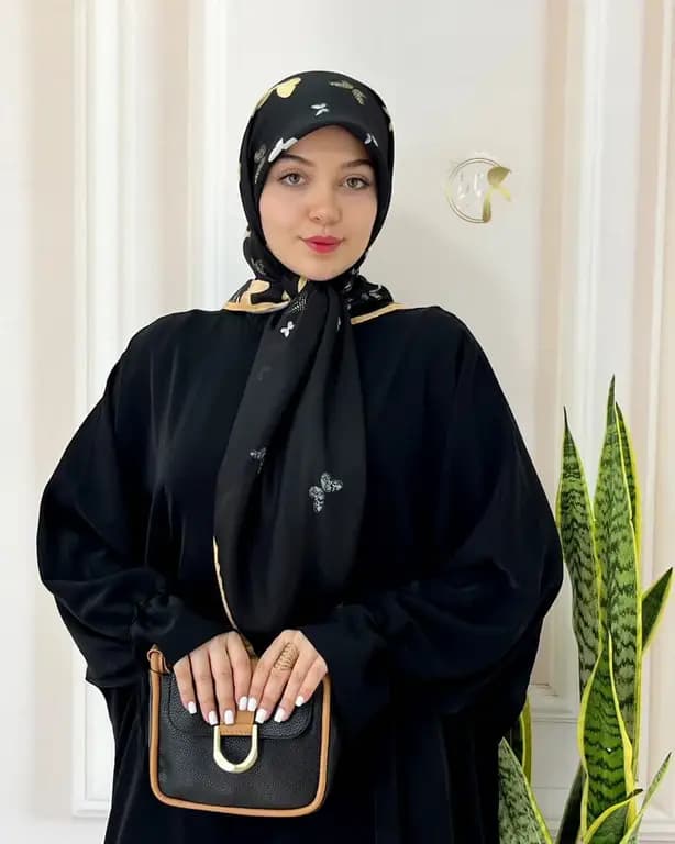 روسری سوپر نخ مشکی پروانه ای قواره متوسط