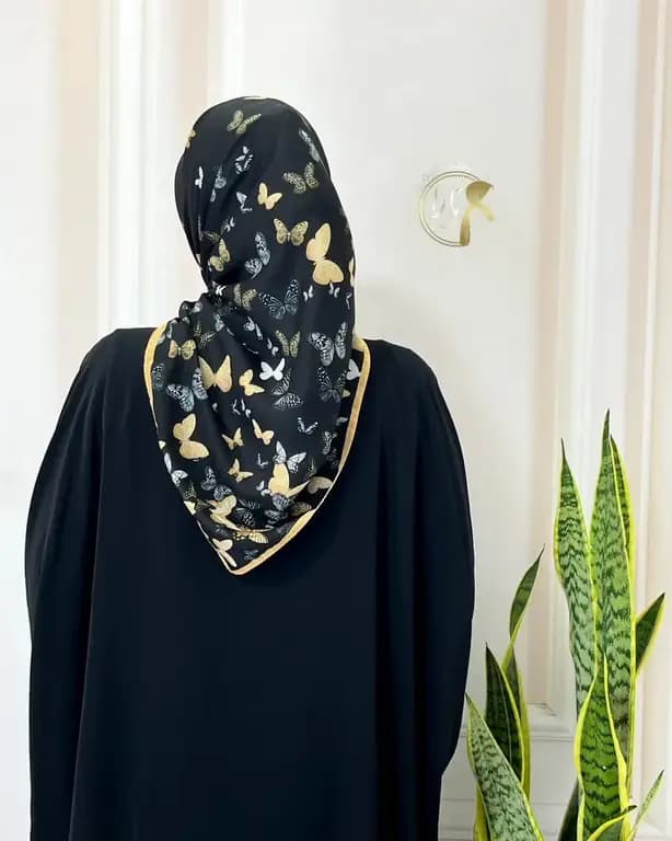 روسری سوپر نخ مشکی پروانه ای قواره متوسط — تصویر ۲