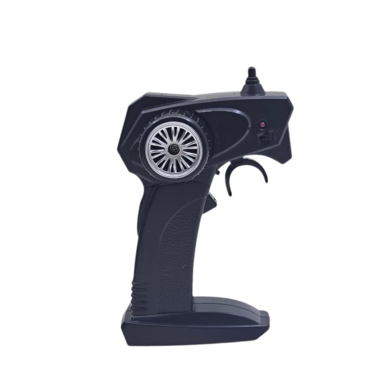 ماشین بازی کنترلی ناب سل مدل کامیون ارتشی شارژی فنری چراغدار MZ کد REMOTE CONTROL MZ R/C ARMY TRUCK 2.4 GHZ SCALE 1:12 به همراه لاستیک یدک — تصویر ۵