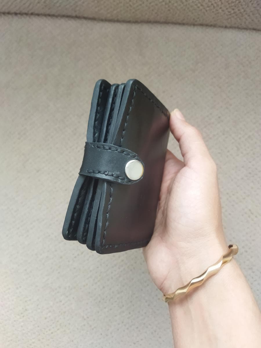 کیف کارت چرم طبیعی دست‌دوز آرکا — تصویر ۹