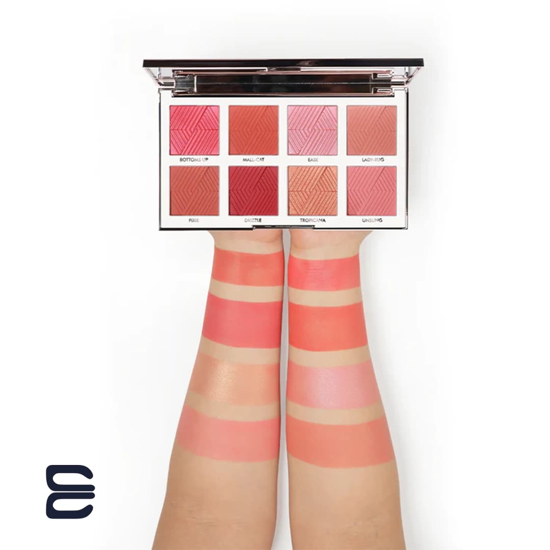 پالت رژگونه 8 رنگ Backstage Essential فوراور52 — تصویر ۳