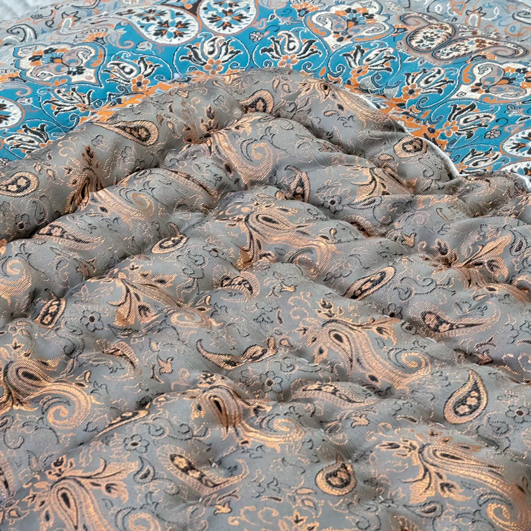 لحاف کرسی رنگ طوسی طرح شاهنشین دست دوز ترمه و مخمل — تصویر ۸