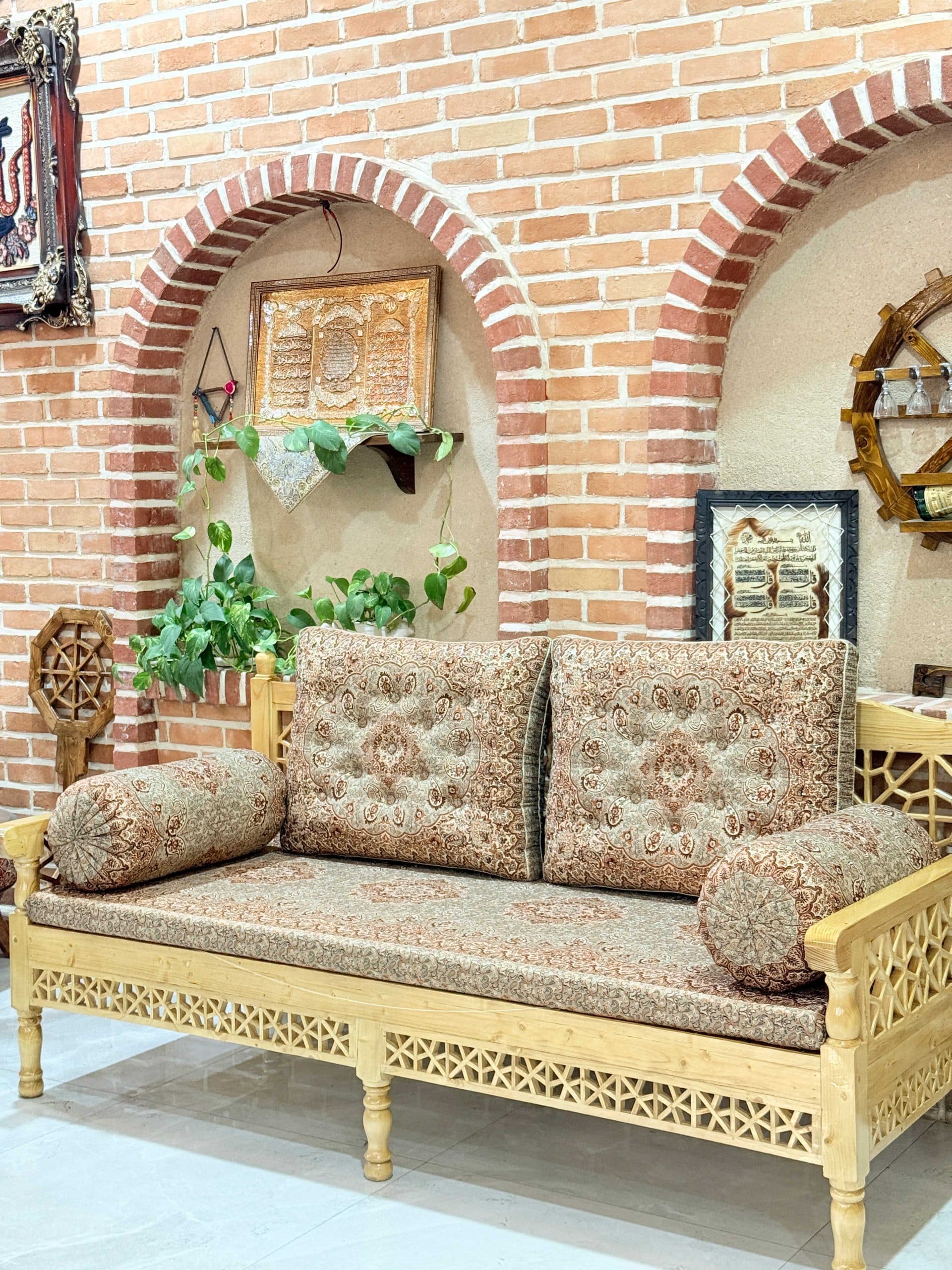 پشتی سنتی طرح سالار رنگ گردویی ( یک جفت ) — تصویر ۲