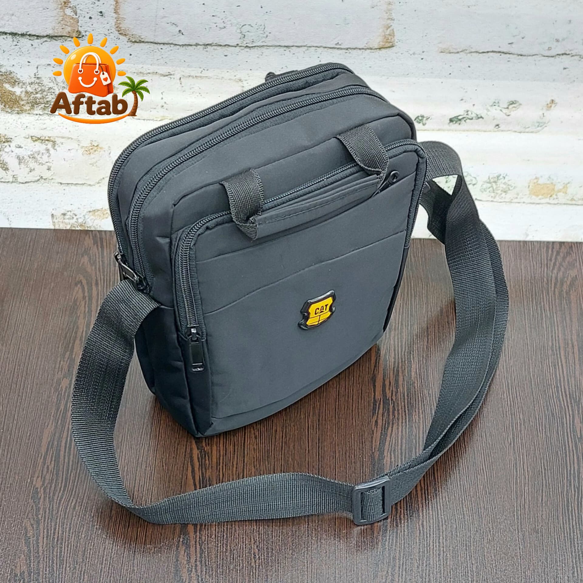 کیف دوشی برزنتی مردانه اسپورت جلو زیپ برش هلال طرح Cat — تصویر ۱۰