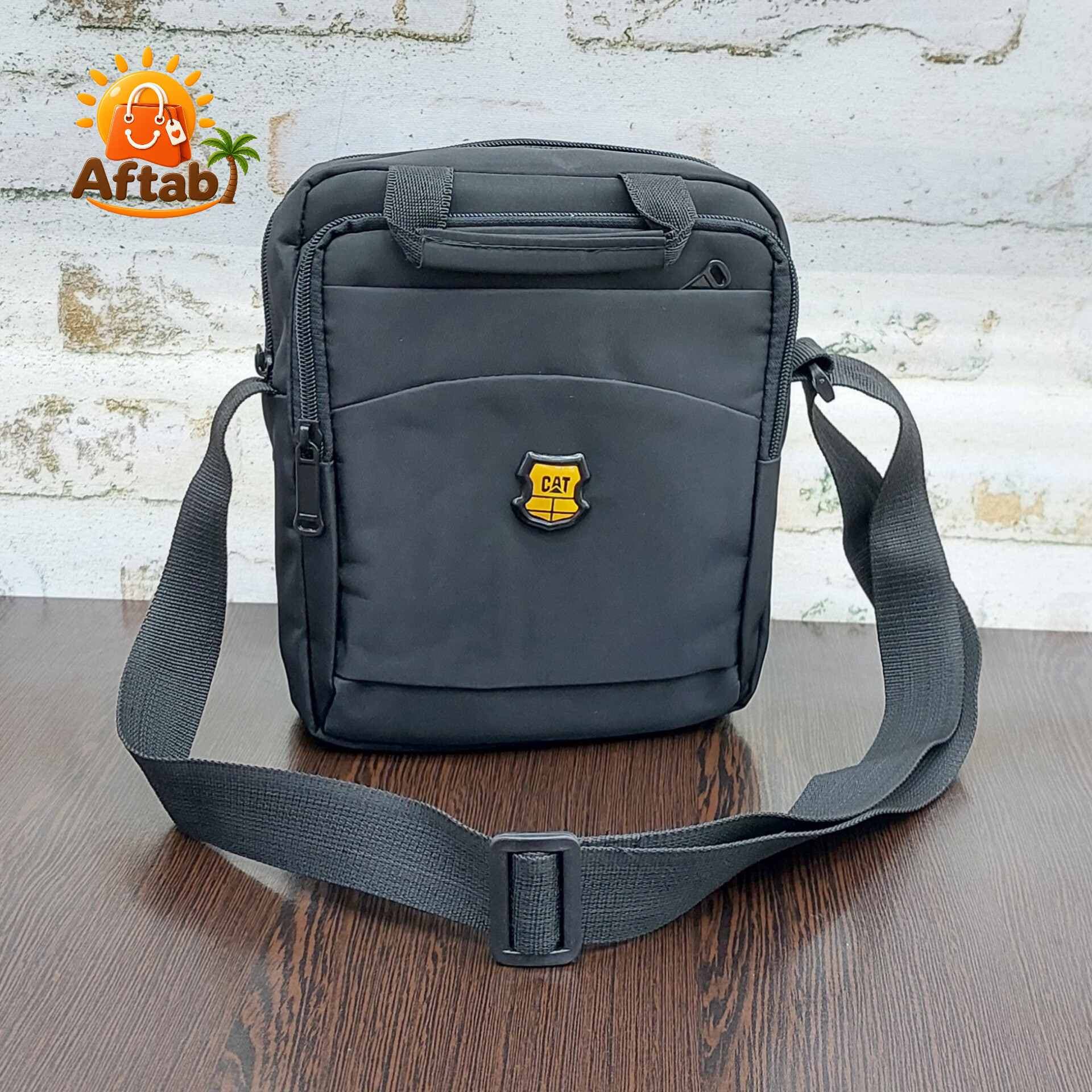 کیف دوشی برزنتی مردانه اسپورت جلو زیپ برش هلال طرح Cat
