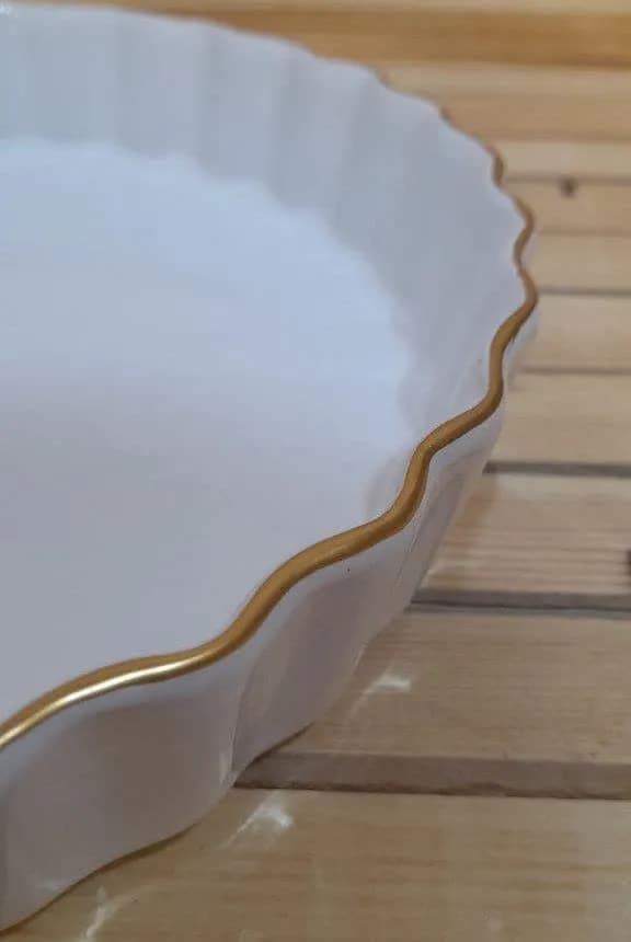 ظرف تارت سرامیکی لب طلا گرد — تصویر ۳