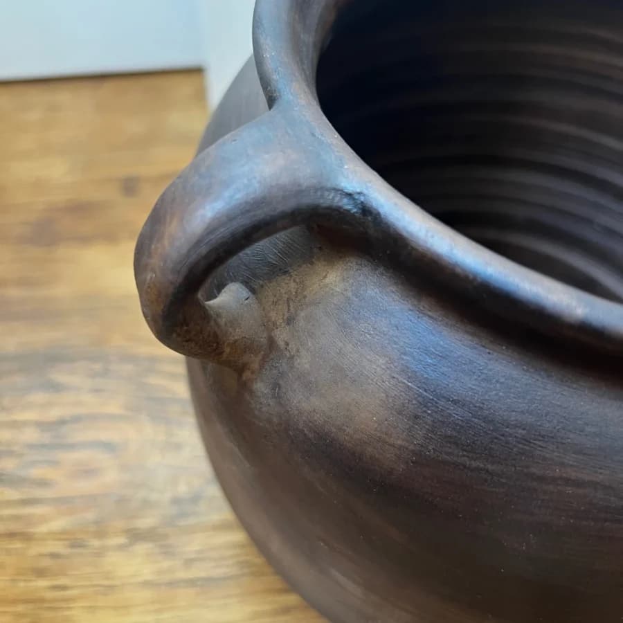 ظرف سفالی دکوری دسته دار — تصویر ۷