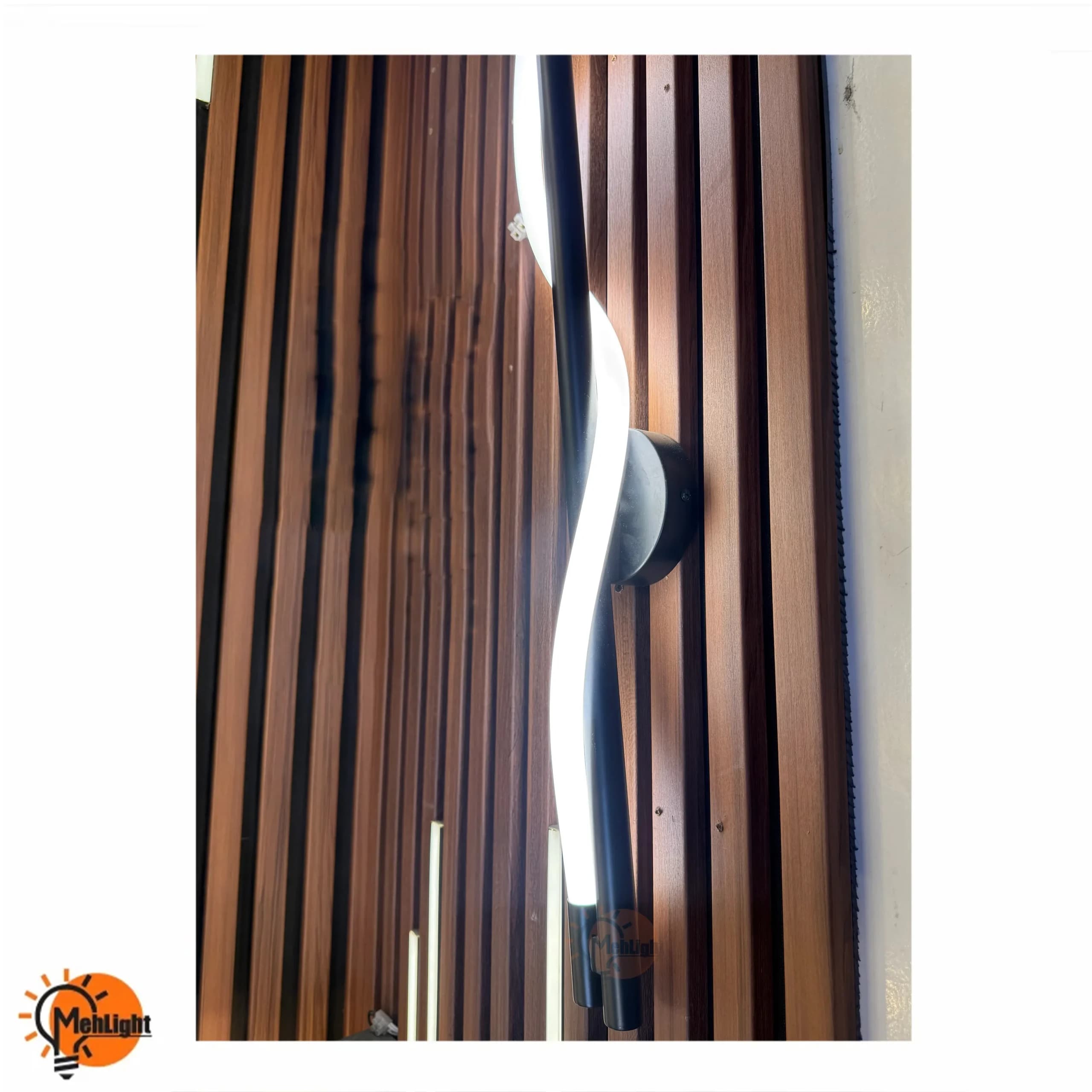 چراغ دیواری مارپیچ سیلیکونی کد 128BK — تصویر ۲