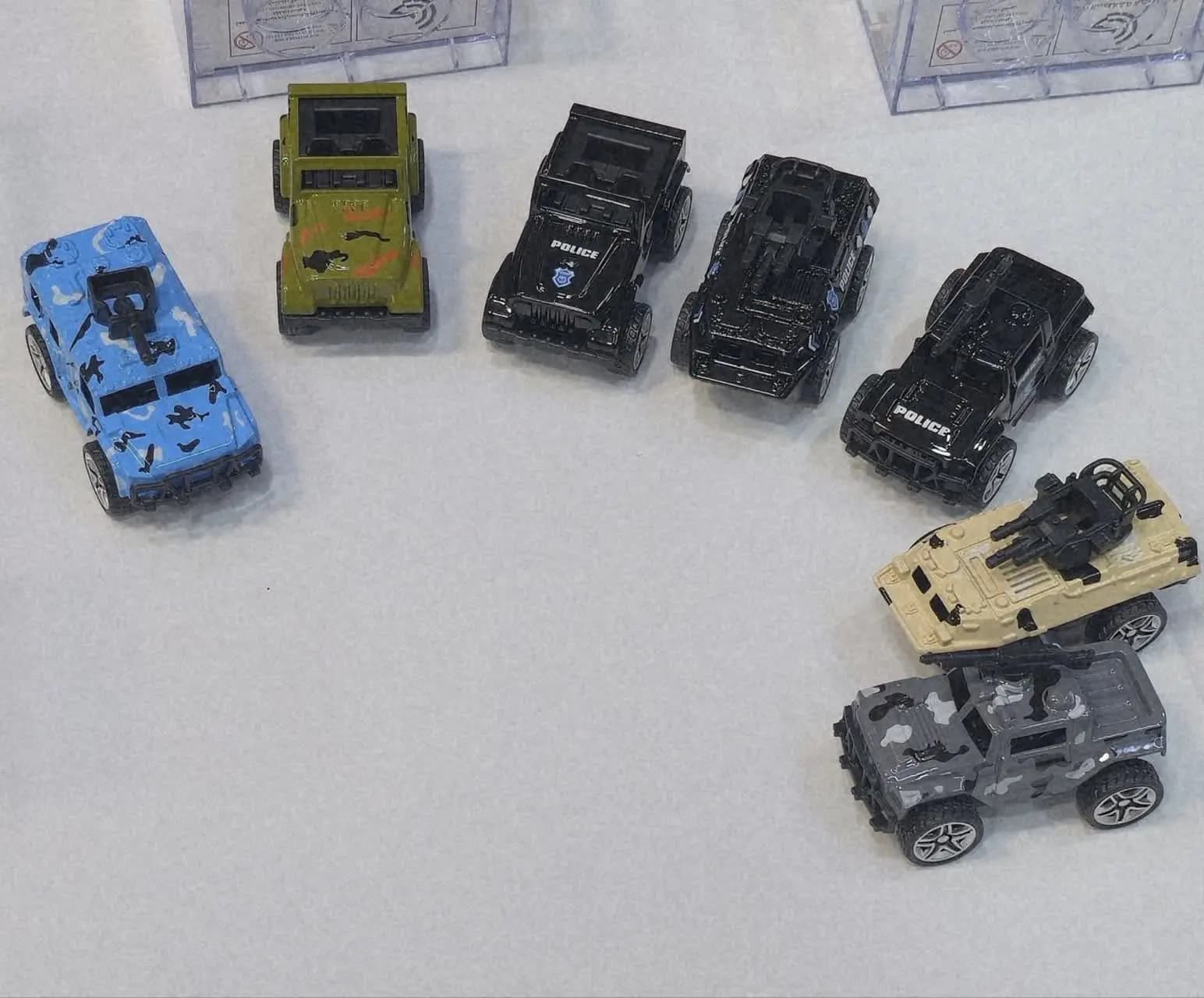 ماشین اسباب بازی جنگی فلزی بسته 1 عددی مدل die cast metal 8533 — تصویر ۳