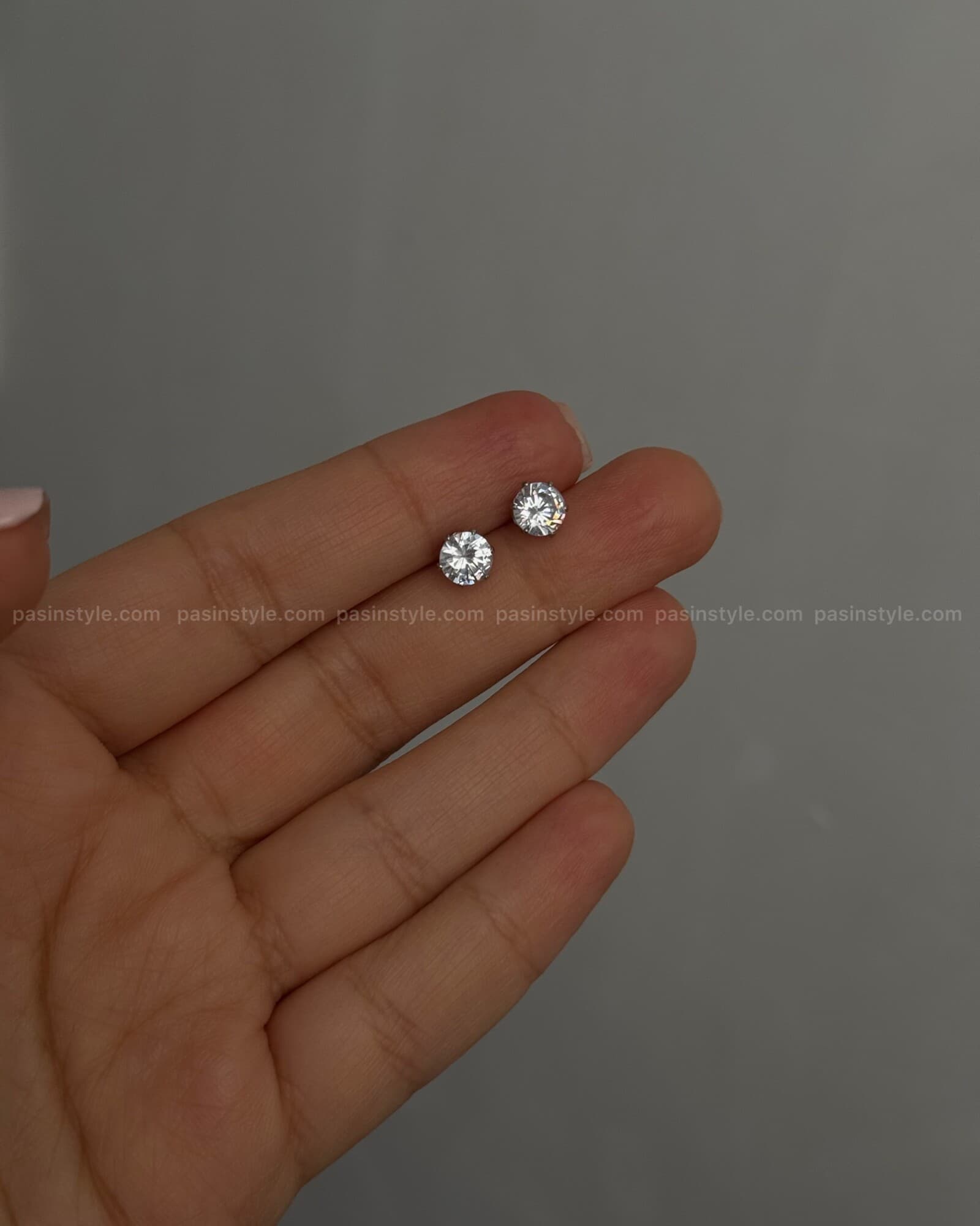 گوشواره گل میخ نقره کد۰۰۲۴۵ — تصویر ۱۰