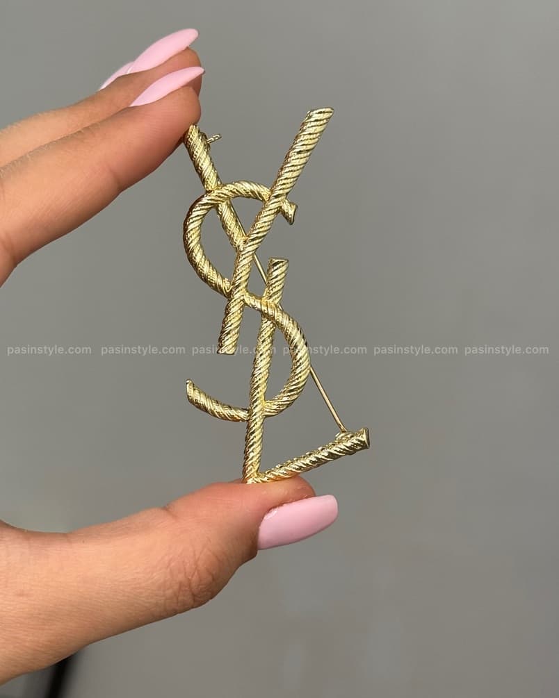 سنجاق سینه ایو سن لورن ysl کد ۰۰۱۳۶ — تصویر ۱۰