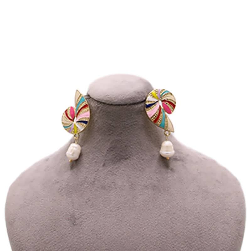 گوشواره طرح صدف رنگی