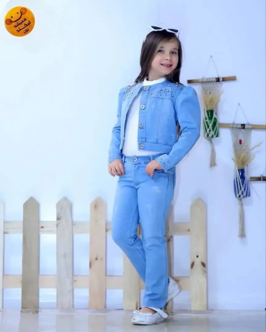 ست سه تیکه تاپ، کت و شلوار لی مرواریدی — تصویر ۳