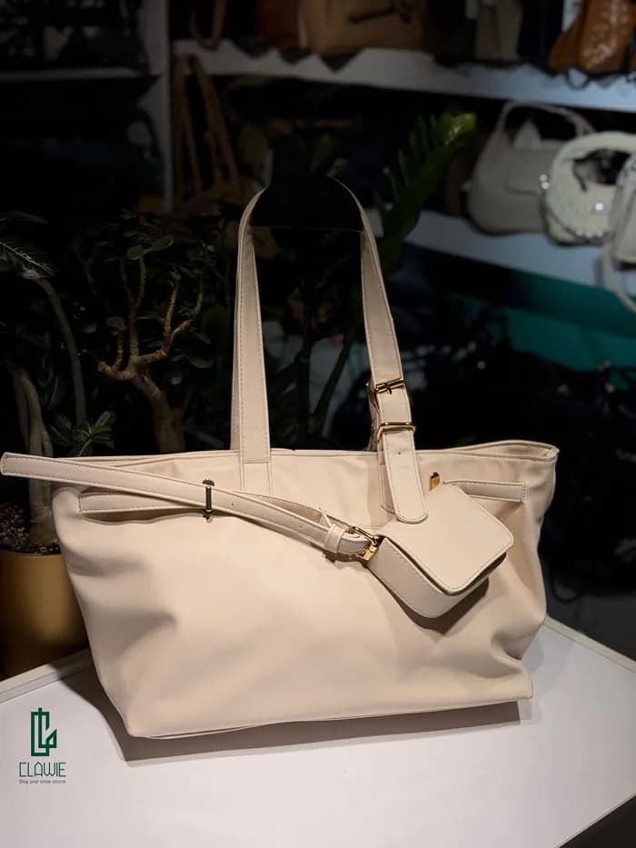 کیف زنانه دخترانه : کیف دوشی زنانه کرم — تصویر ۳