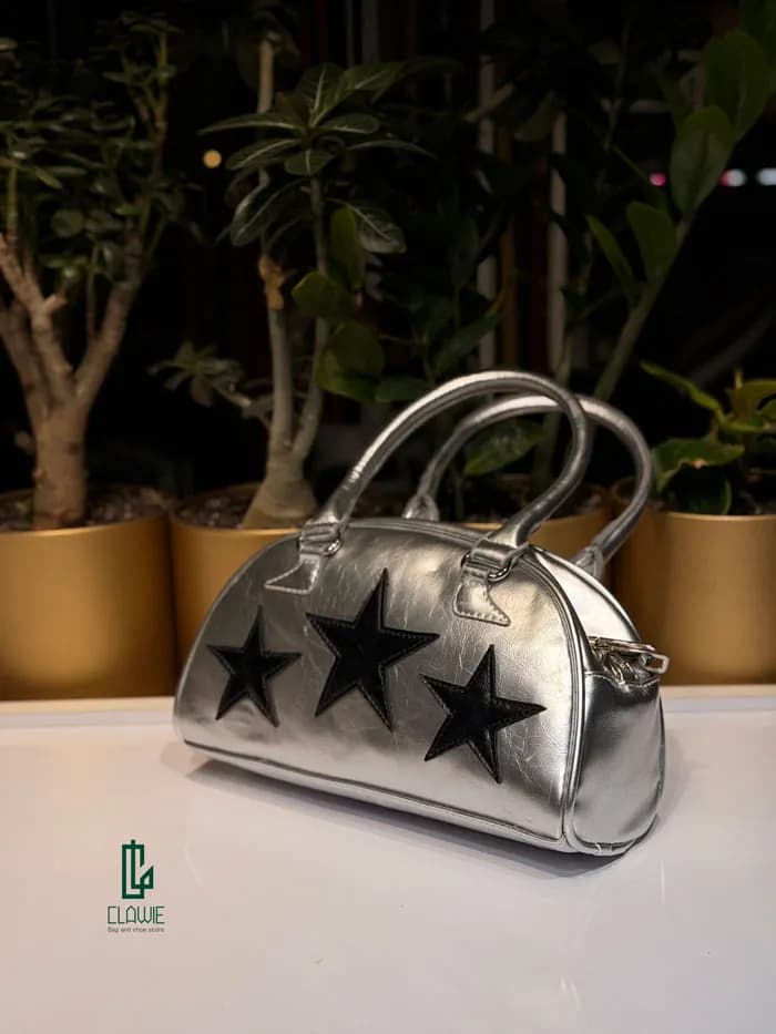 کیف زنانه.دخترانه : چرمی نقره ای لاکچری — تصویر ۹