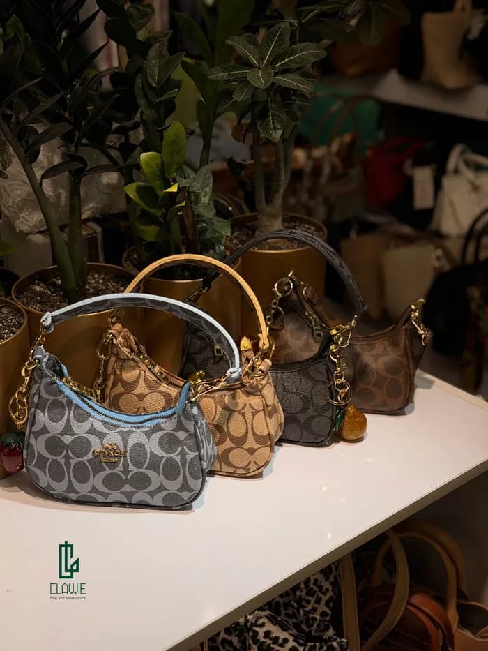 کیف زنانه.دخترانه : coach چرم — تصویر ۷