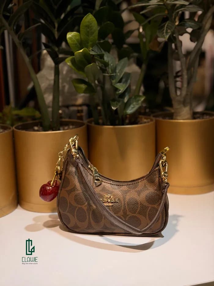 کیف زنانه.دخترانه : coach چرم — تصویر ۳